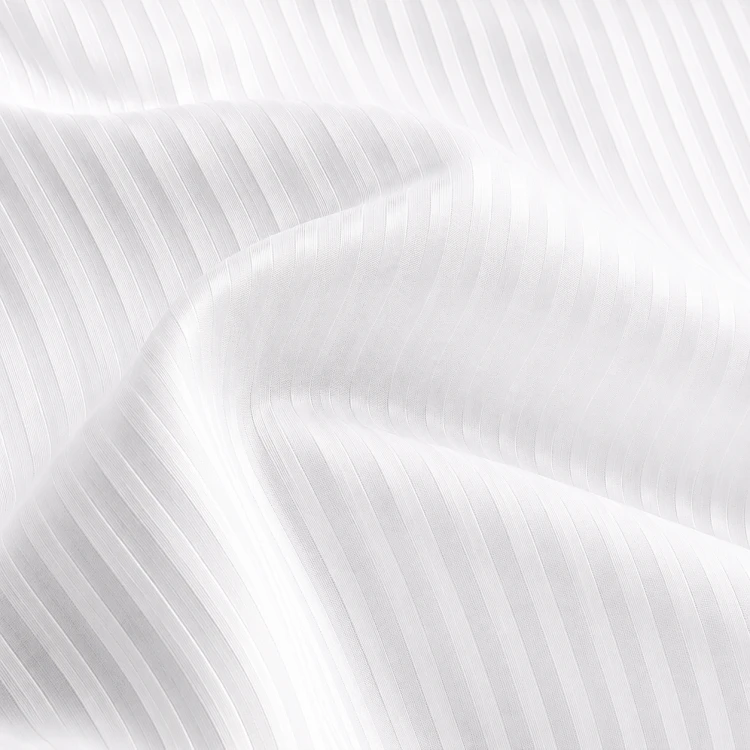 Poszwa Na Kołdrę 140x200 Adamaszek TC-250 Prążek 4 mm Biała 95°C Premium (2).png
